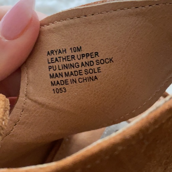 Block Heels - Picture 4 of 4